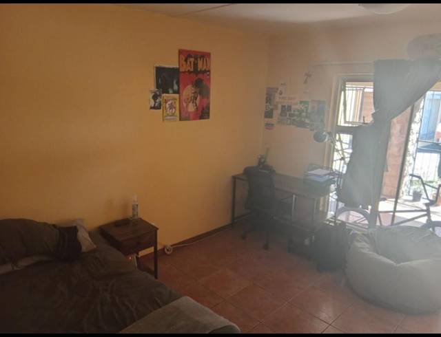 1 BEDROOM APARTMENT FOR SALE IN CLUBVIEW